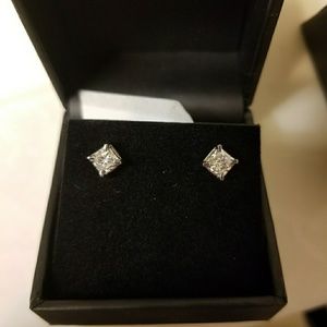 Princess Cut Diamonds Earrings